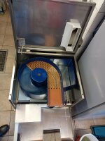 Wartung der Besteckpoliermaschine